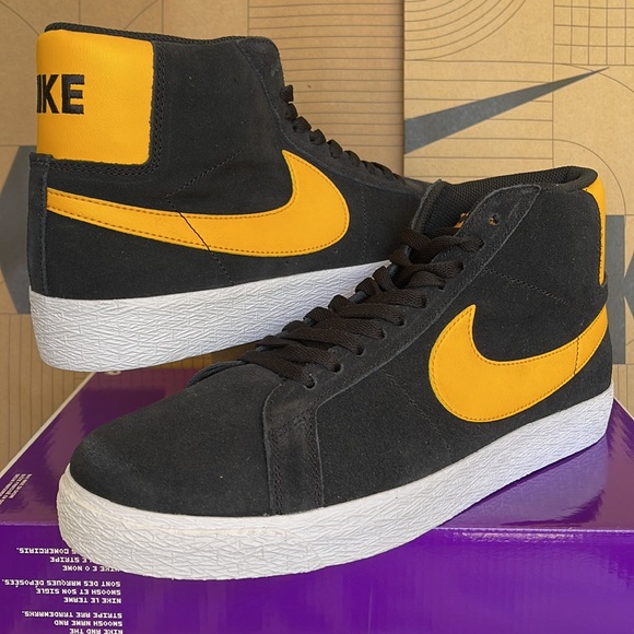 Nike SB ZOOM BLAZER MID Black/University Gold-Black WMNS - Picture 9 of 16